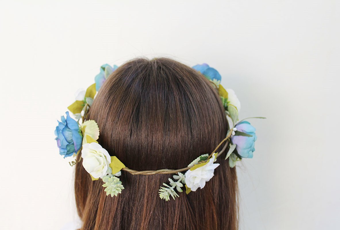 Coronas de flores azules para ceremonia - Imagen 6