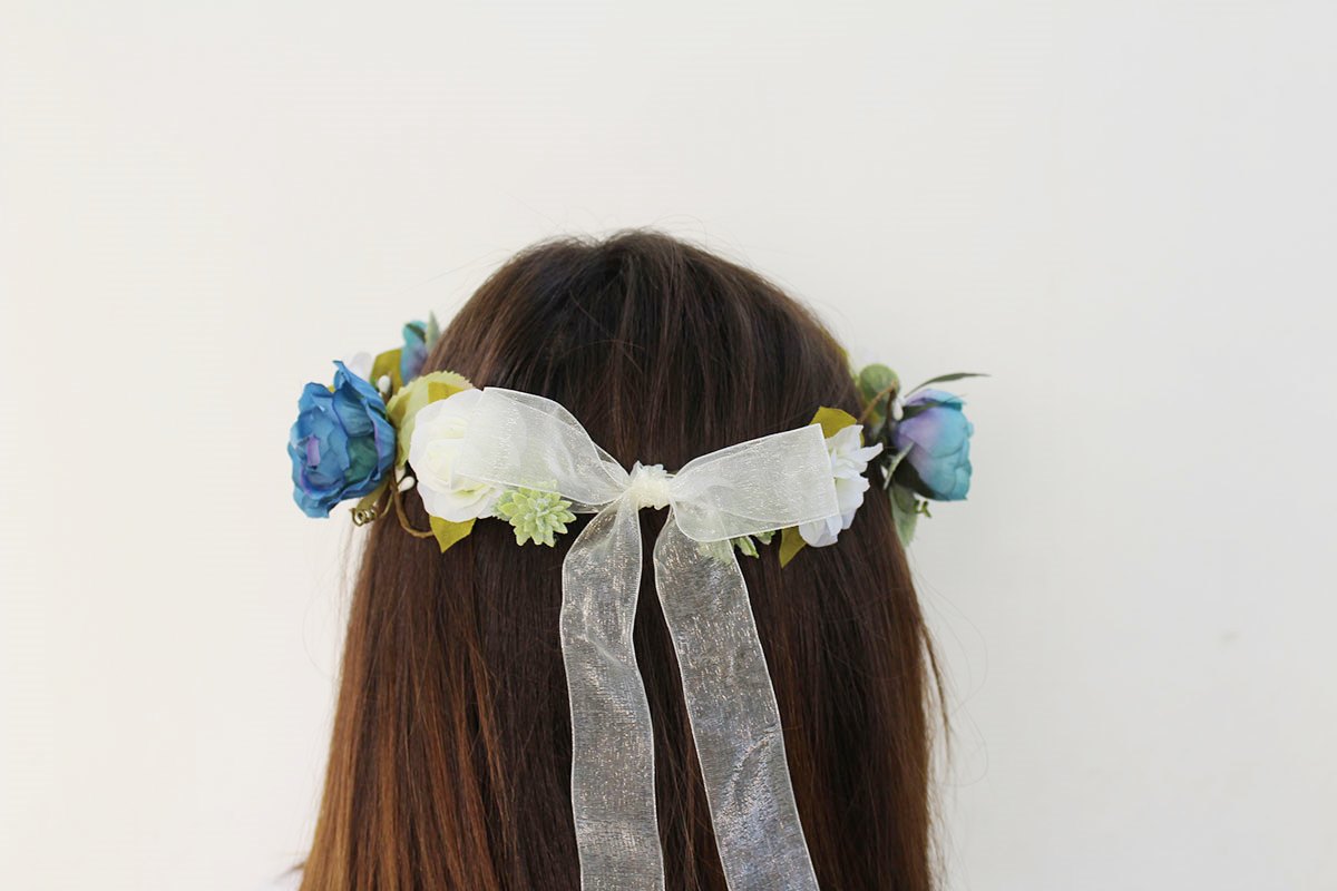 Coronas de flores azules para ceremonia - Imagen 7