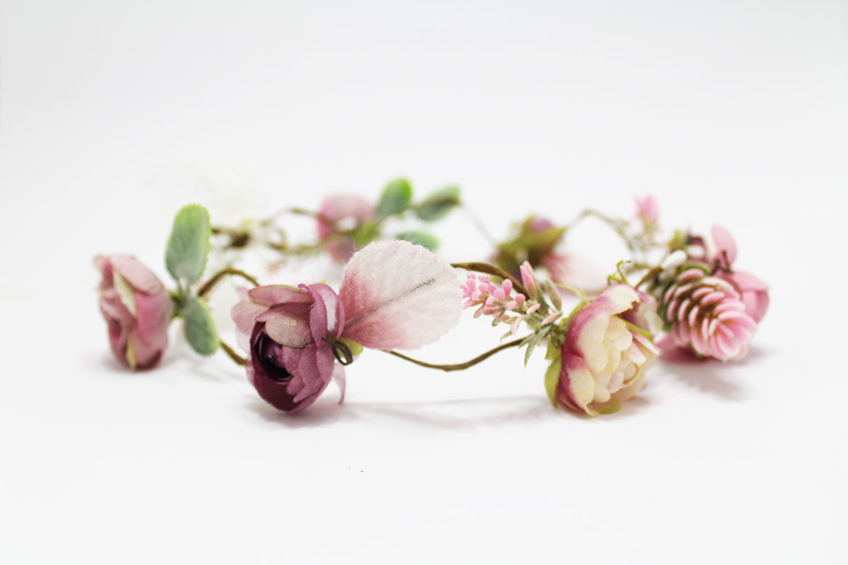 Corona de flores rosas para comunión - Imagen 7