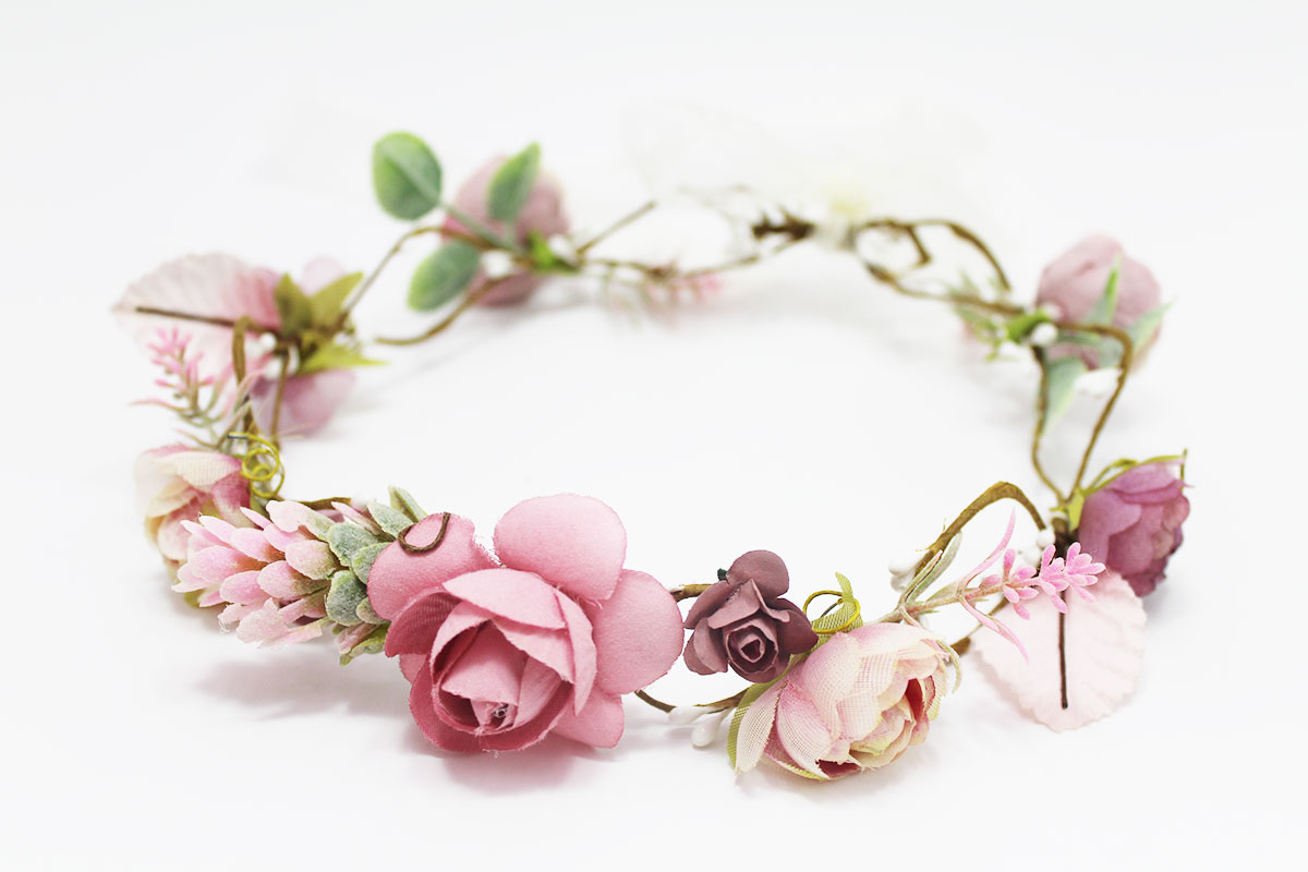 Corona de flores rosas para comunión - Imagen 4