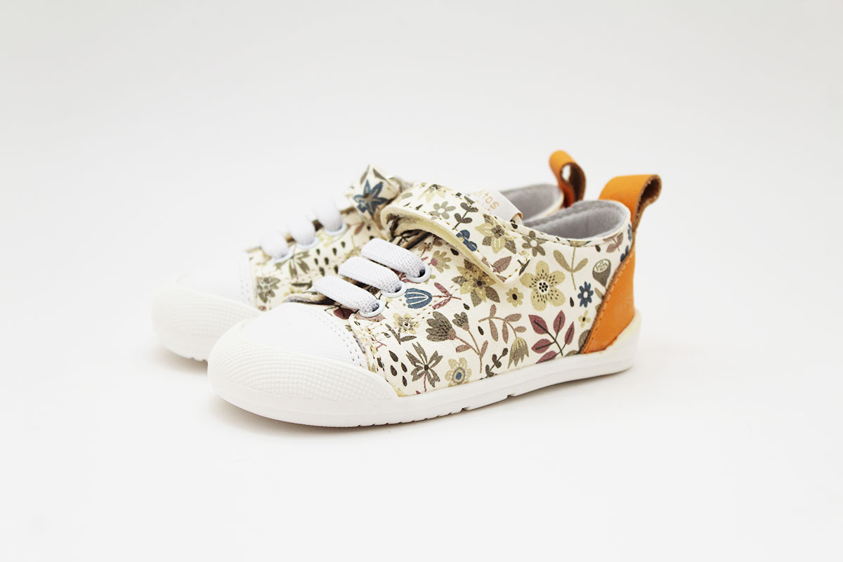 Deportivos estampado beige Ariel Blanditos by crios niña - Imagen 2