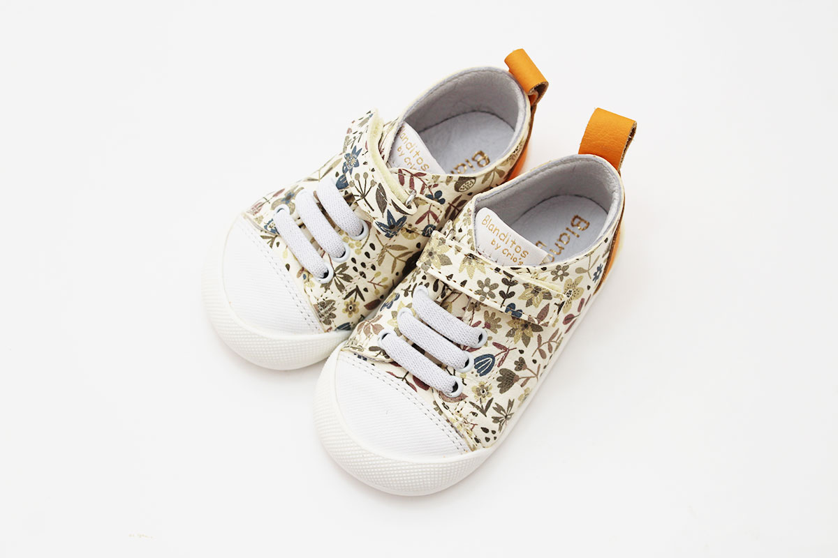 Deportivos estampado beige Ariel Blanditos by crios niña - Imagen 4