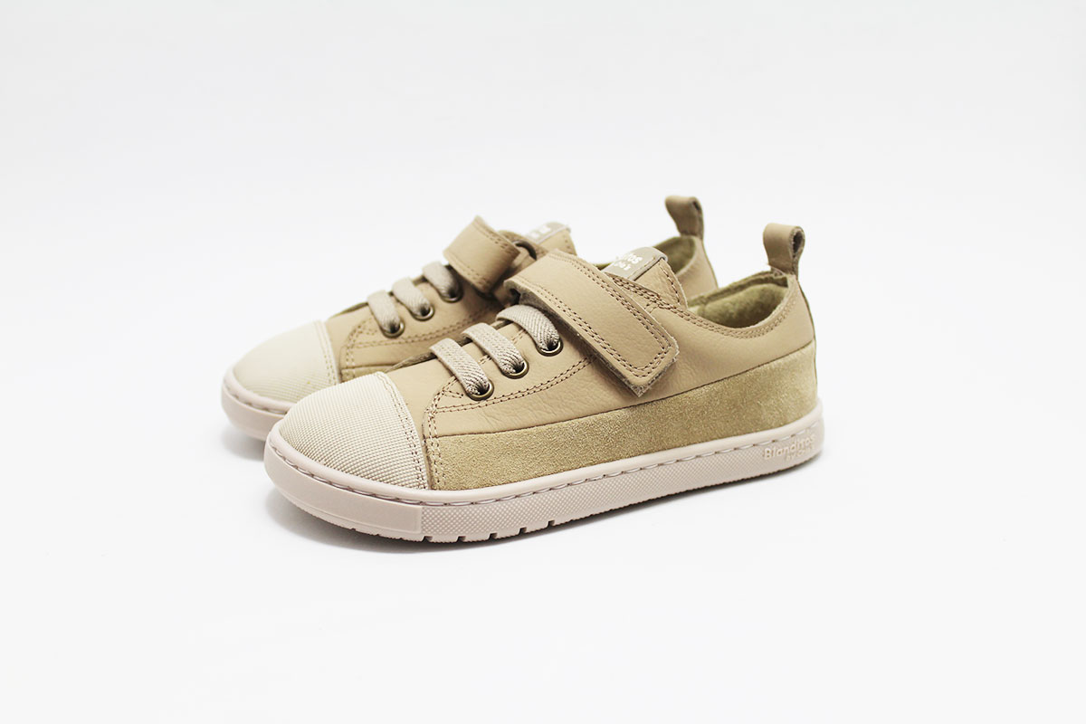 Deportivos Ancla beige cordones elásticos Blanditos - Imagen 2