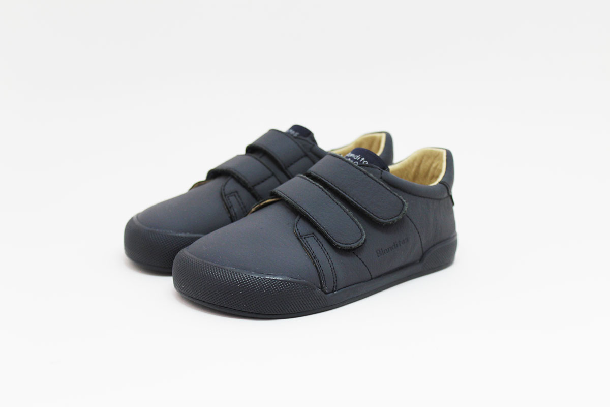 Deportivos tipo colegial azul marino Blanditos modelo Londres - Imagen 2