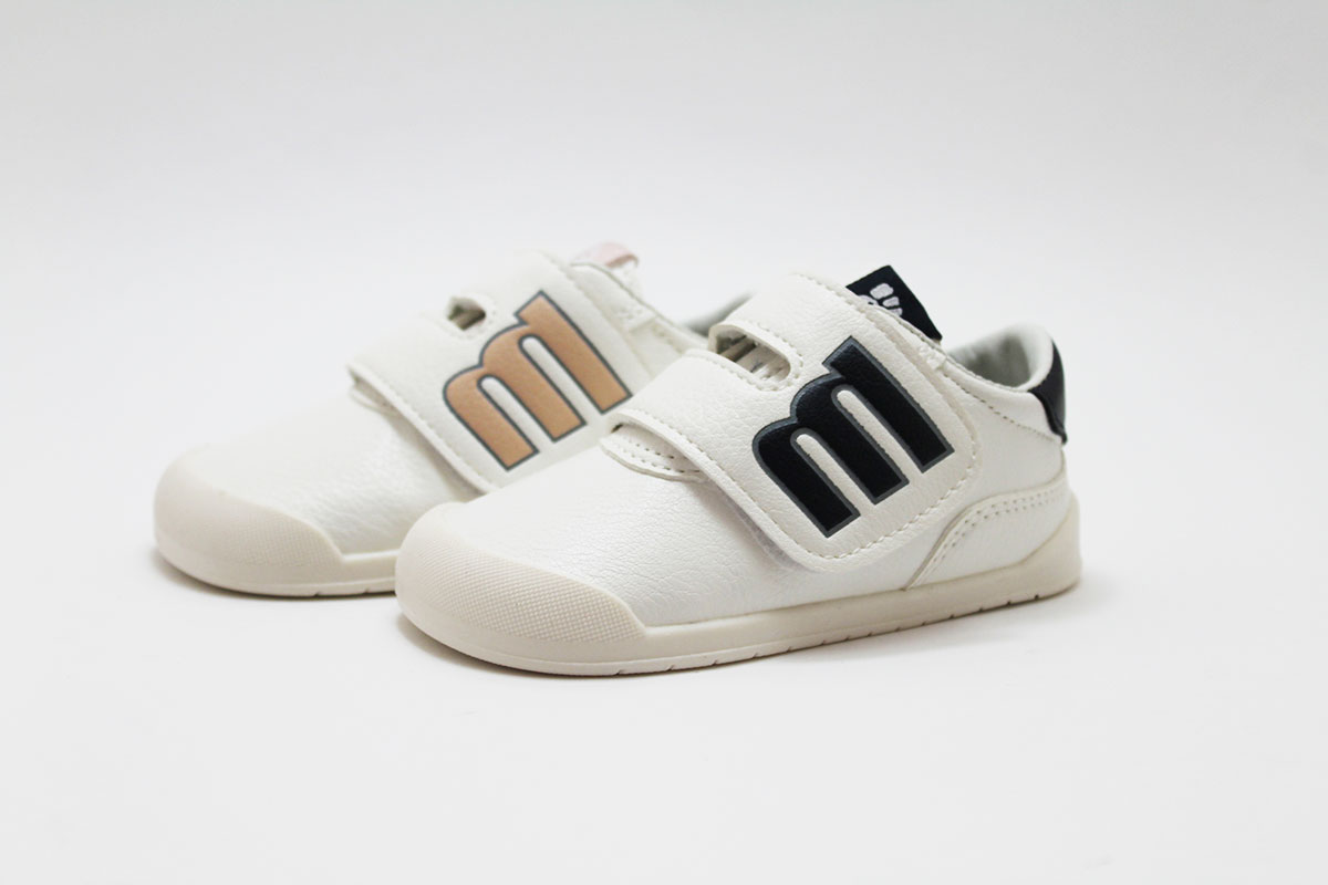 Zapatilla deportiva respetuosas blanco Mustang