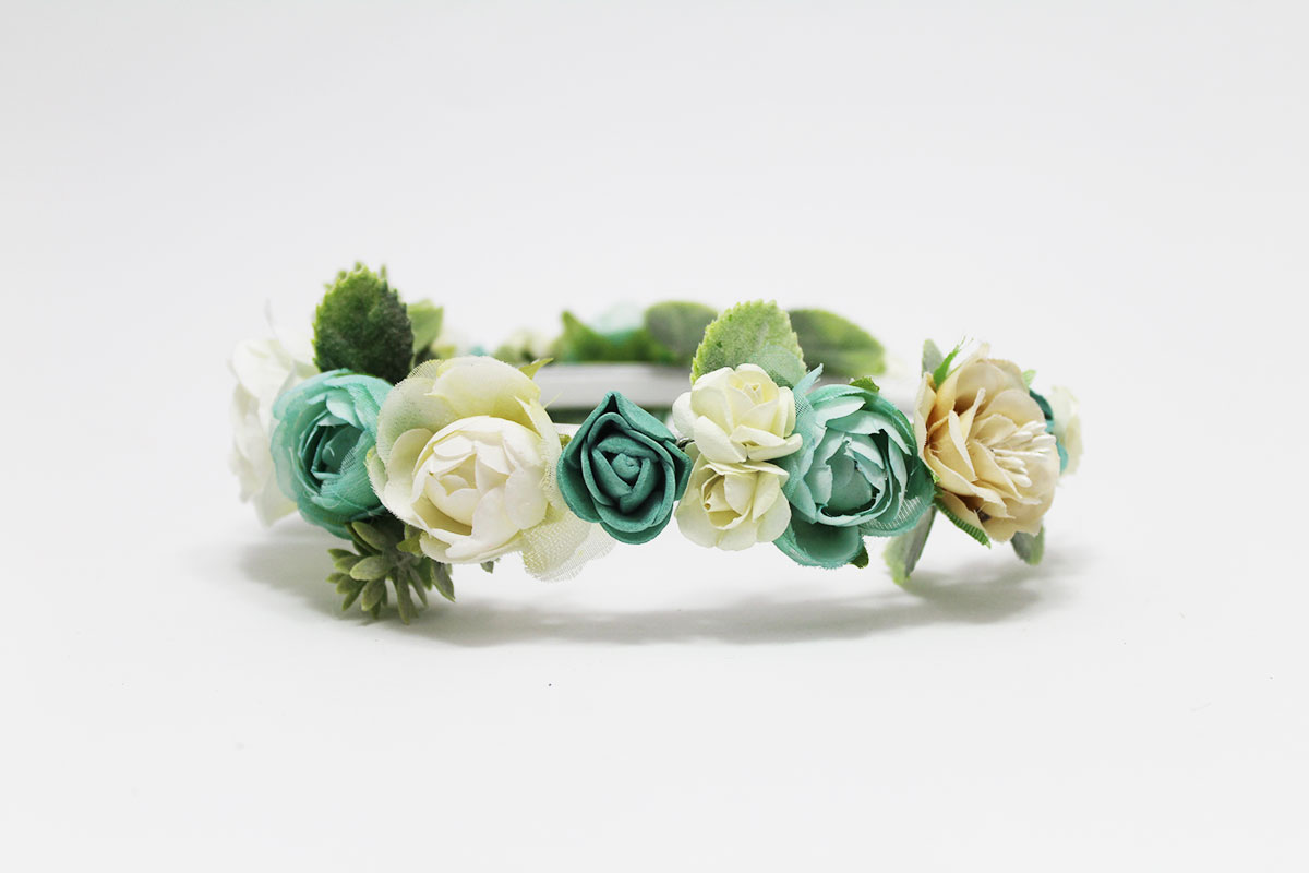 Diadema flores verde menta beige niña ceremonia - Imagen 5