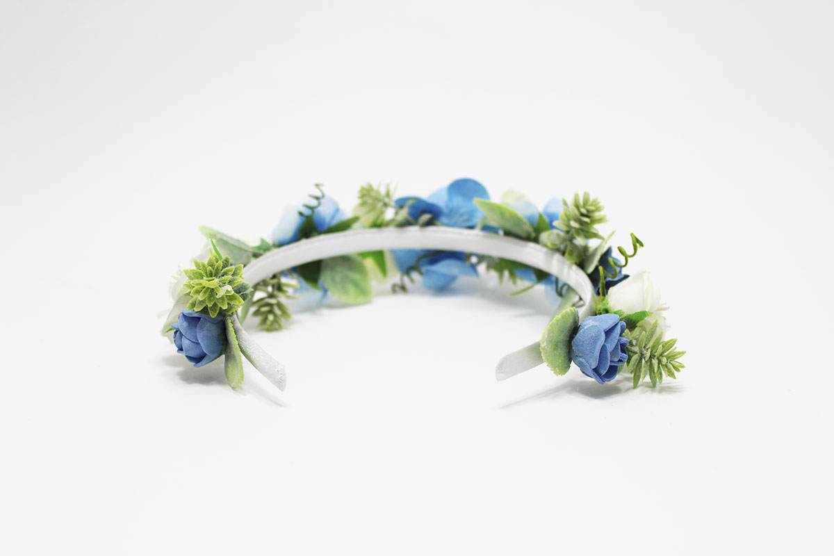 Diadema flores azul beige niña ceremonia - Imagen 4