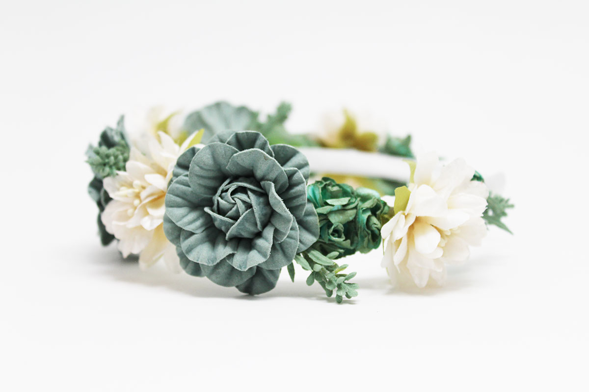 Diadema flores combinadas ceremonia niña - Imagen 7