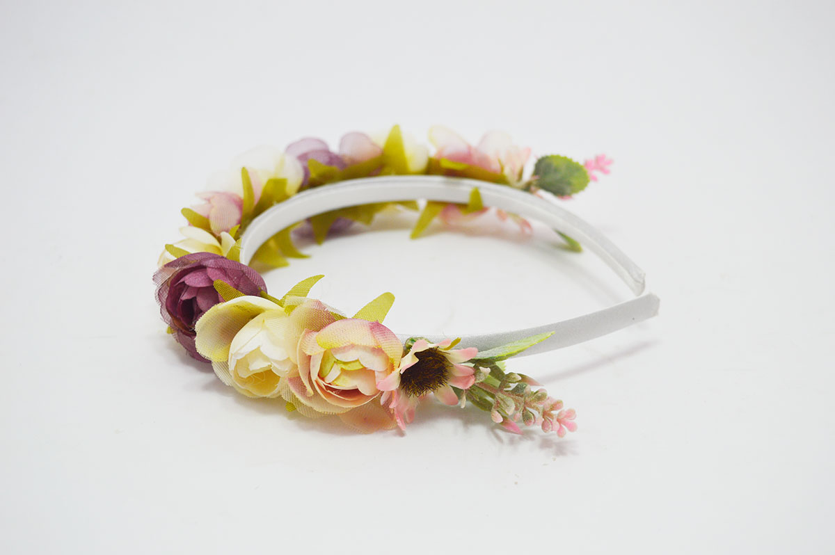 Diadema flores tonos rosa y beige ceremonia niña - Imagen 5
