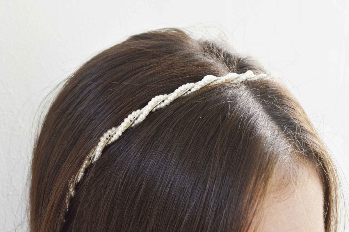 Diadema perlas entrelazadas niña - Imagen 3