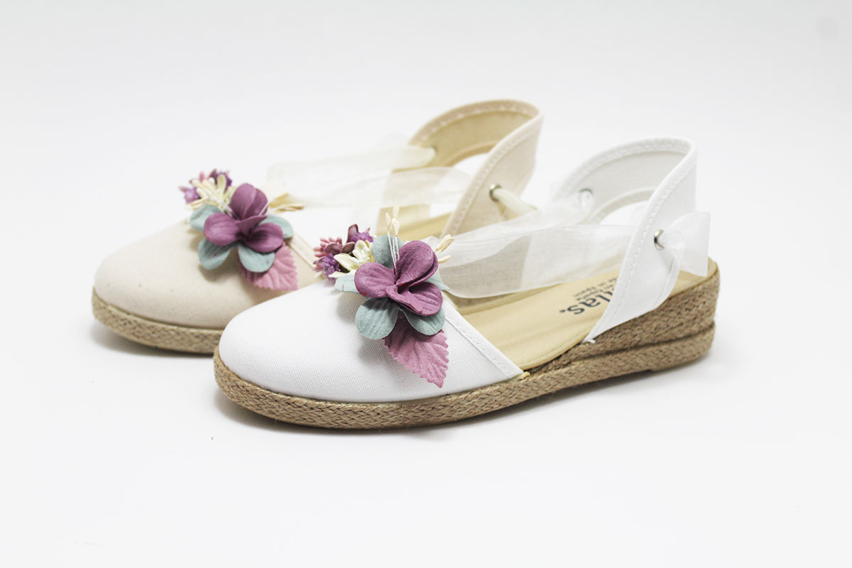 Alpargatas niña cintas conjunto flores malva y verde - Imagen 9