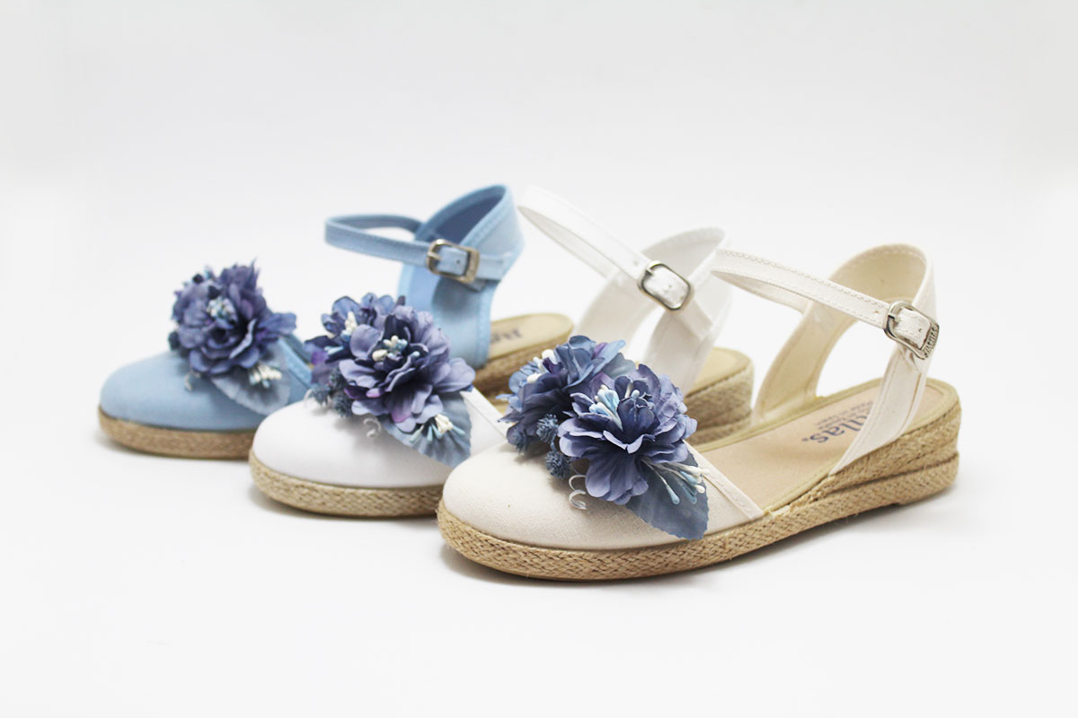 Valenciana ceremonia conjunto flores hojas azul niña - Imagen 2