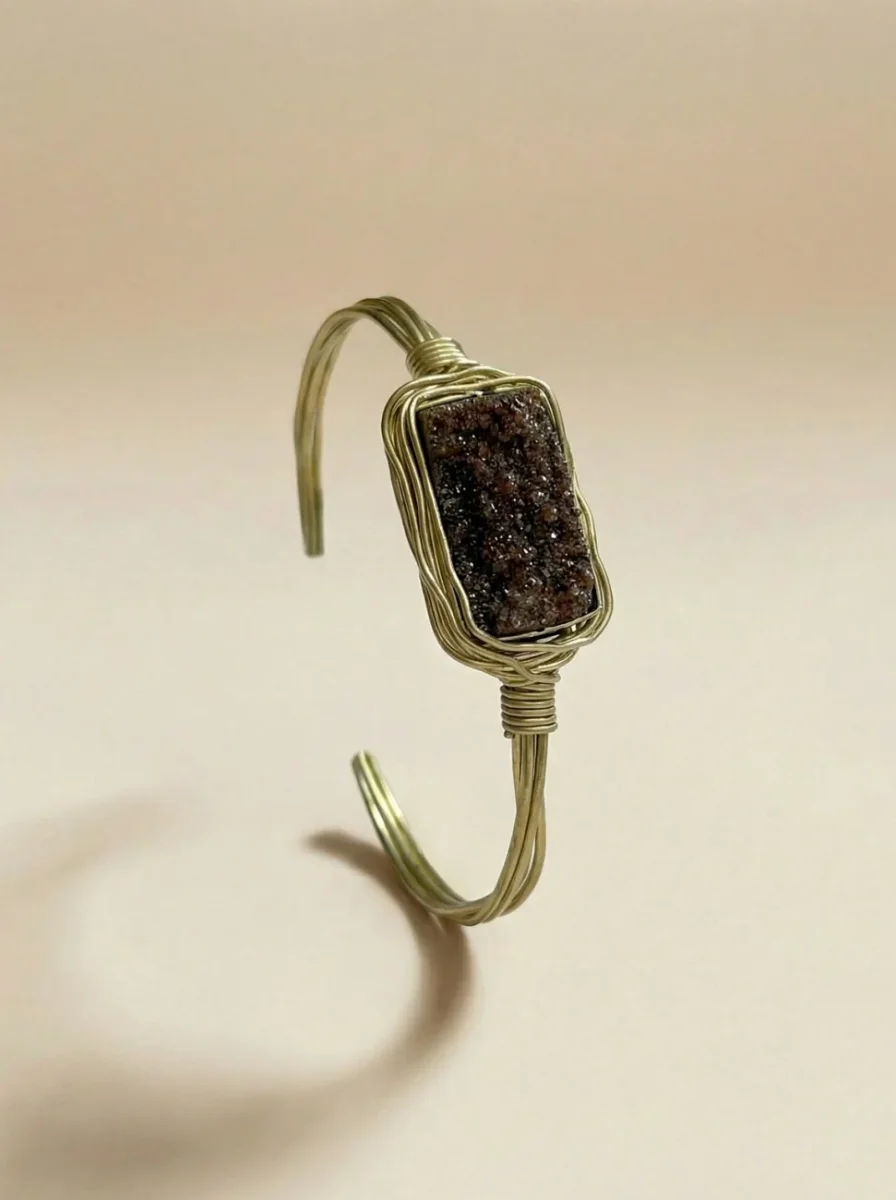 PULSERA DE DRUSA MARRÓN CON HILOS DORADO - Imagen 4