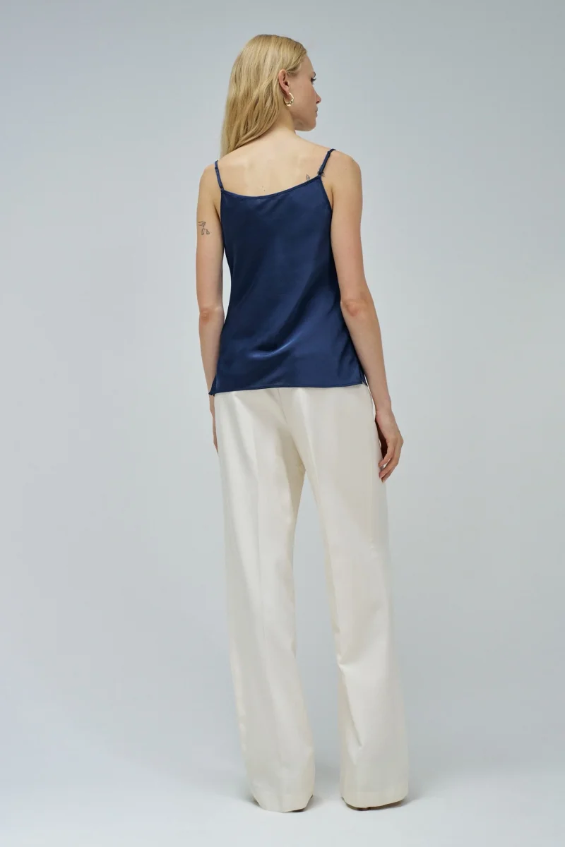 TOP SATINADO CON ENCAJE AZUL - Imagen 4