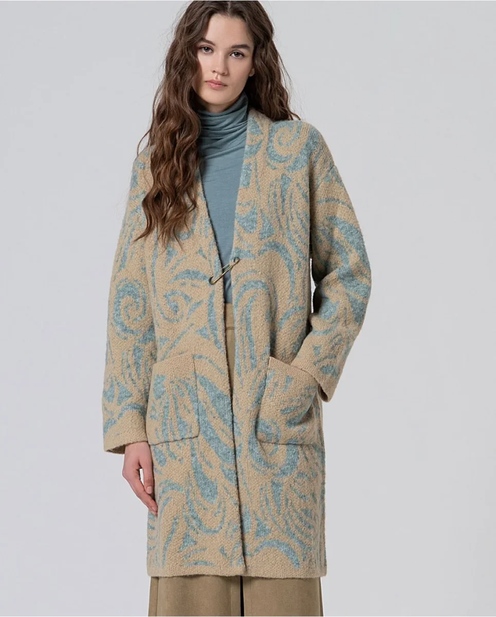 ABRIGO JACQUARD CON HEBILLA AZUL - Imagen 2