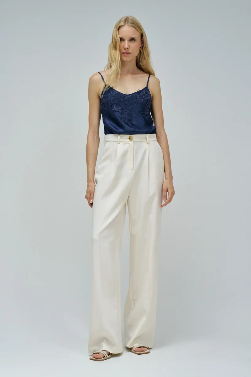 TOP SATINADO CON ENCAJE AZUL - Imagen 6