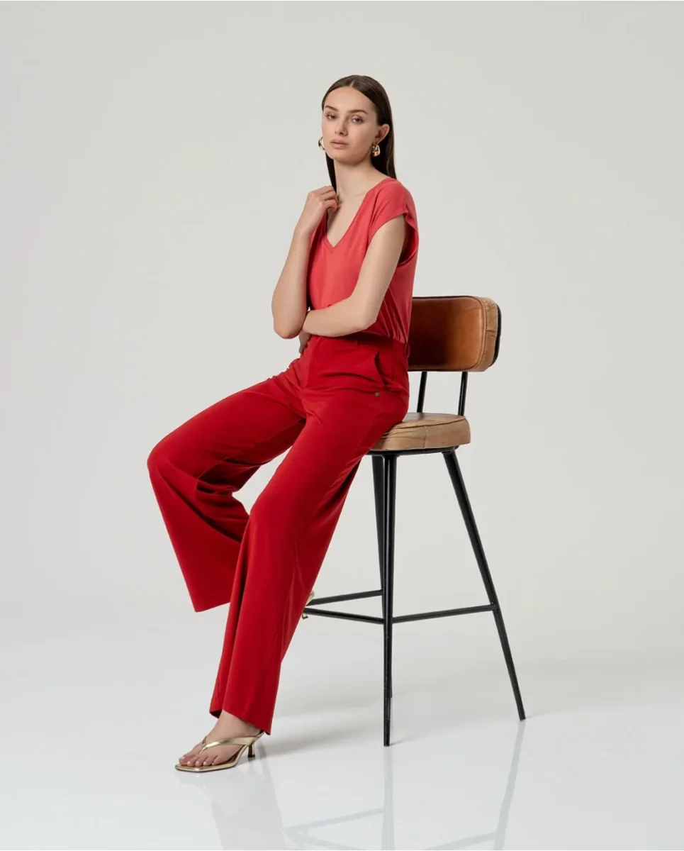PANTALÓN RECTO CON CINTURA ELÁSTICA ROJO - Imagen 3