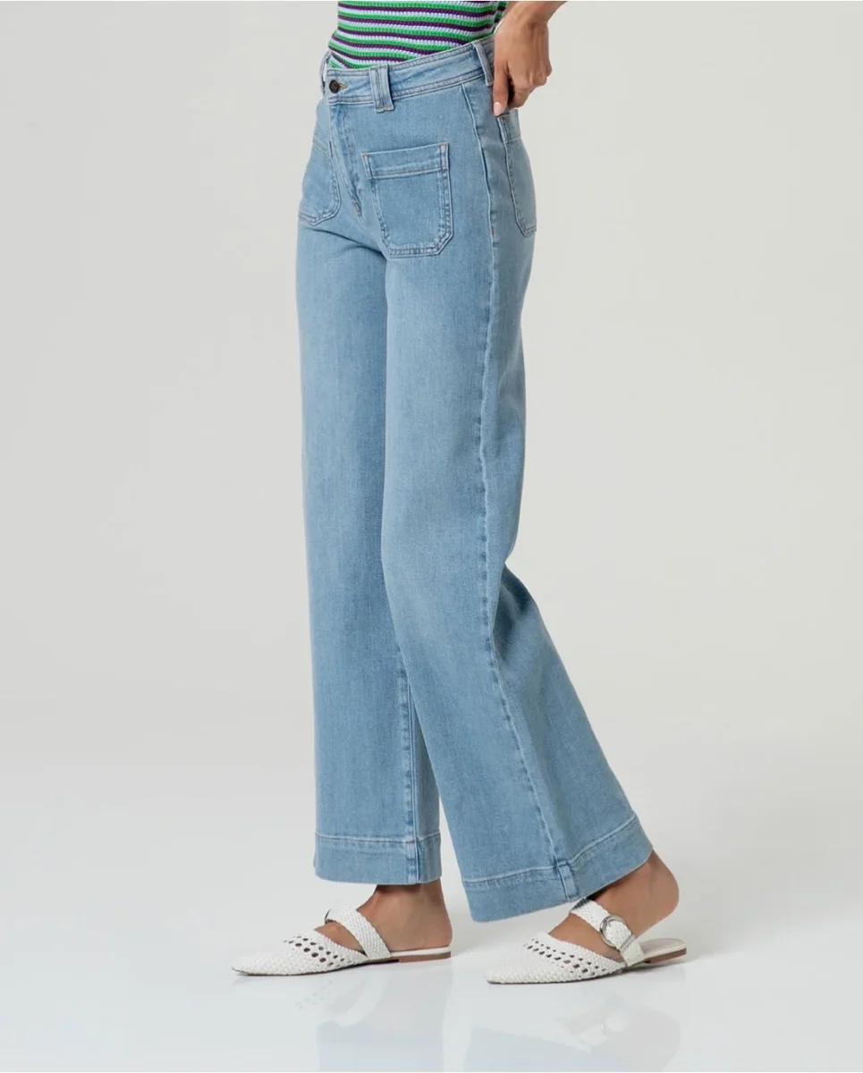 PANTALÓN VAQUERO RECTO CON BOLSILLOS PARCHE AZUL CLARO - Imagen 3