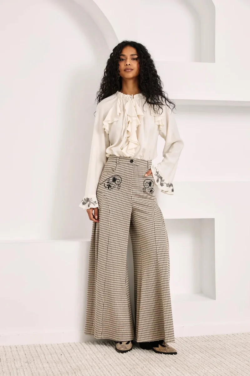 BLUSA VOLANTES PUÑOS JOYA IVORY - Imagen 3