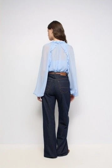 BLUSA CON VOLANTES AZUL - Imagen 2