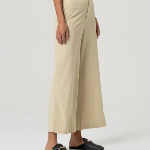 PANTALÓN RECTO CROP CON CINTURA ELÁSTICA CRUDO