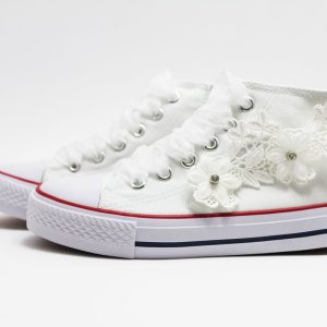Zapatillas comunión blanca flores perlas
