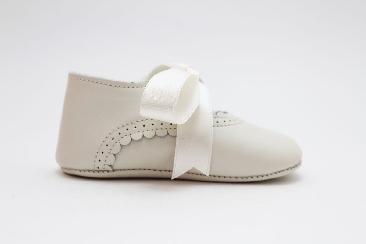 Zapatos bautizo bebé niña - Imagen 5