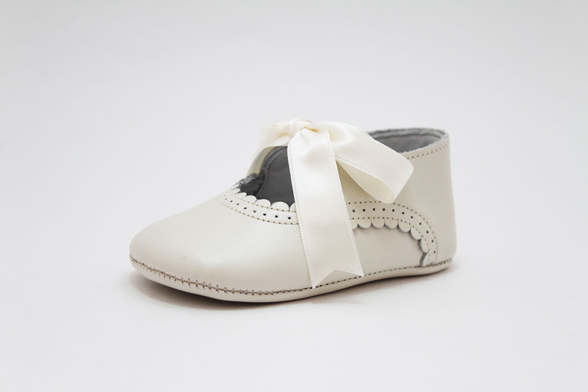 Zapatos bautizo bebé niña - Imagen 3