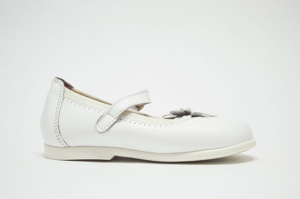 Mercedita blanca flor hebilla niña - Imagen 5