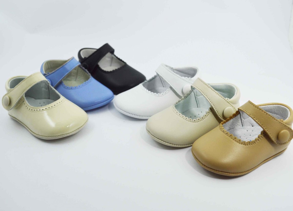 Mercedes boton sin suela bebe - Imagen 3