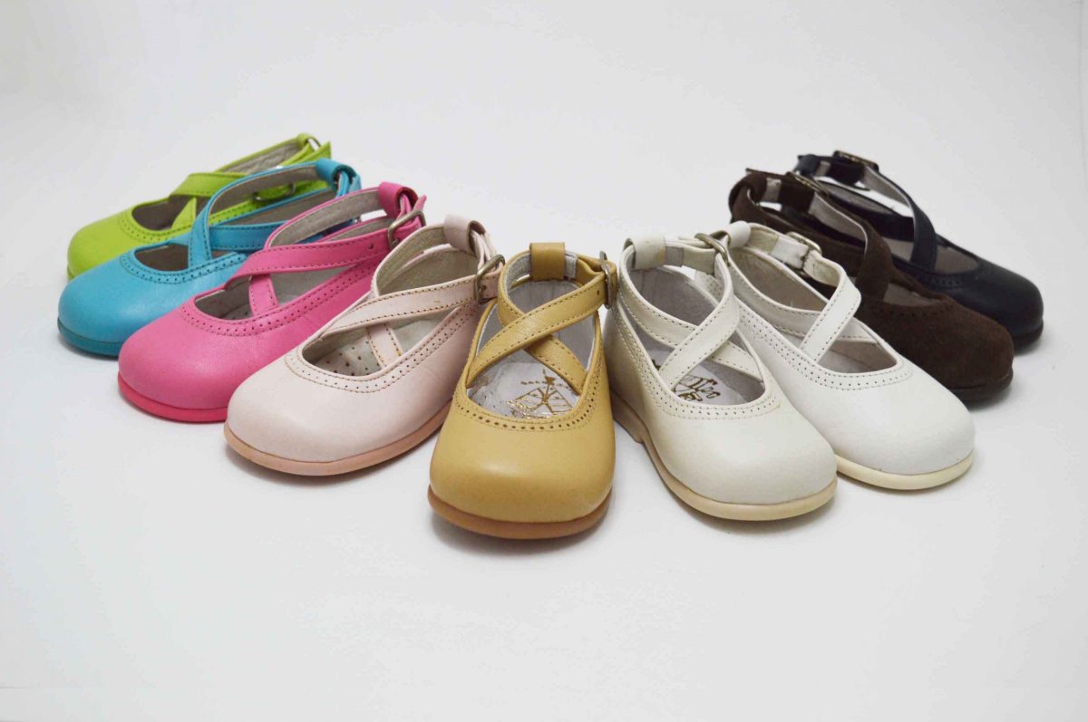 Mercedita correas cruzadas piel niña