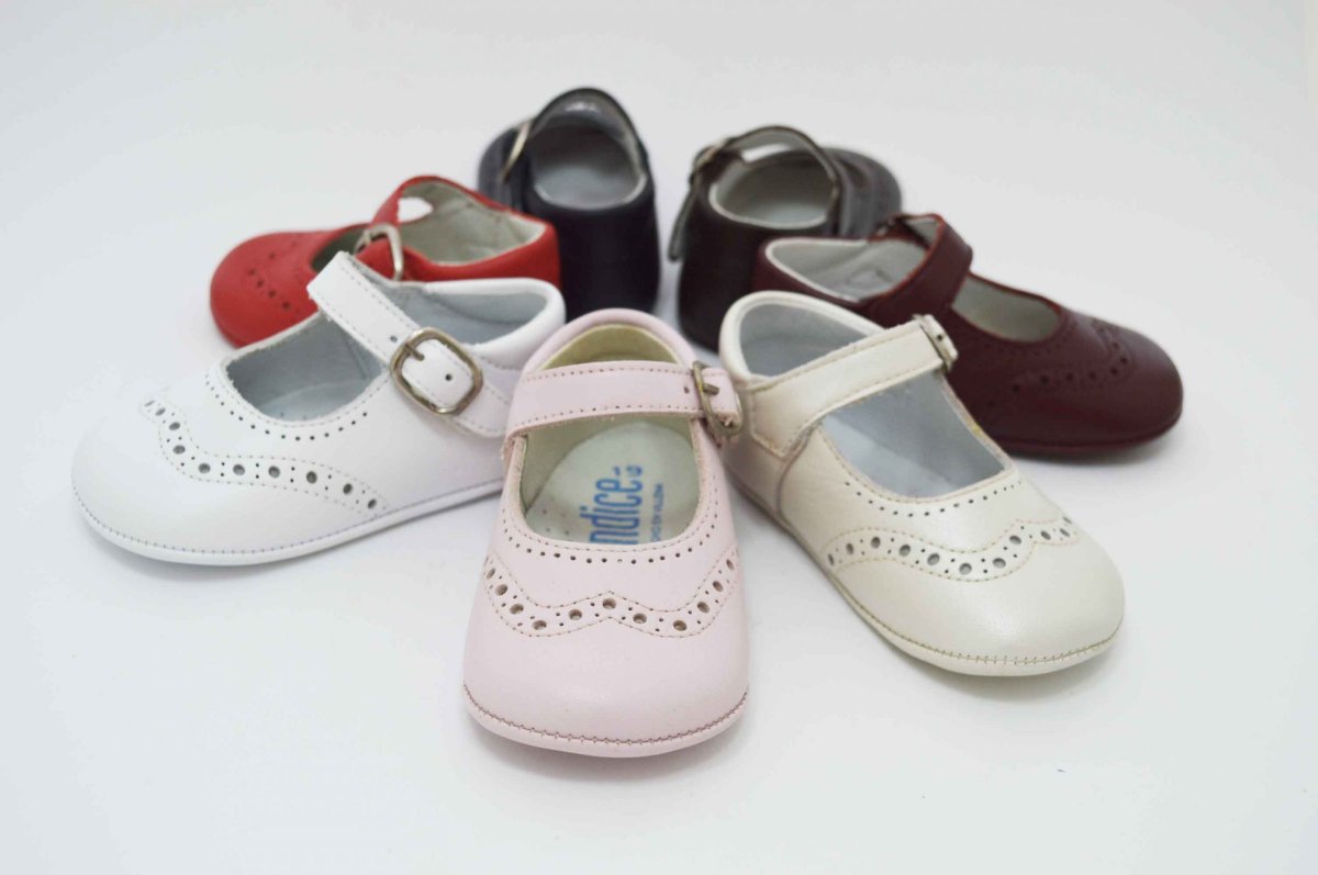 Zapato mercedes sin suela con picado