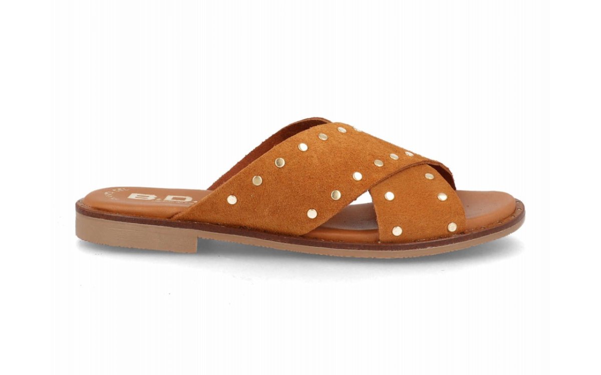 Sandalia pala de piel para mujer modelo 11658 con tachuelas y tiras cruzadas - Imagen 5