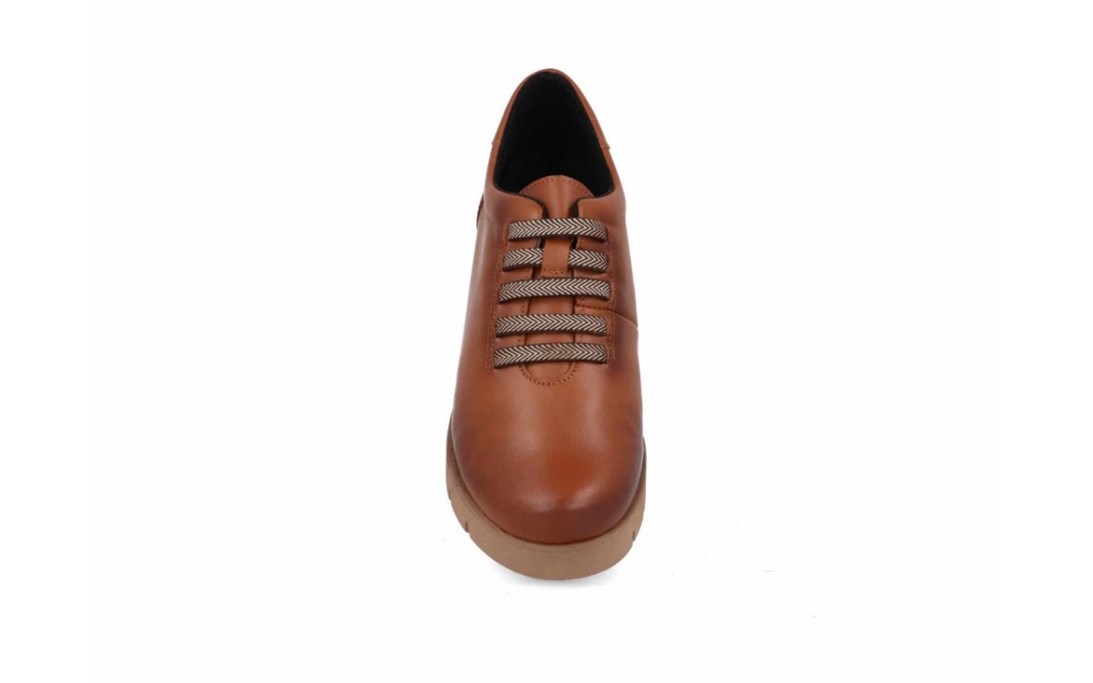 Zapato de piel para mujer modelo 122 color Marrón con cordones elásticos y plataforma confort - Imagen 5