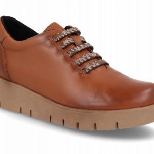 Zapato de piel para mujer modelo 122 color Marrón con cordones elásticos y plataforma confort