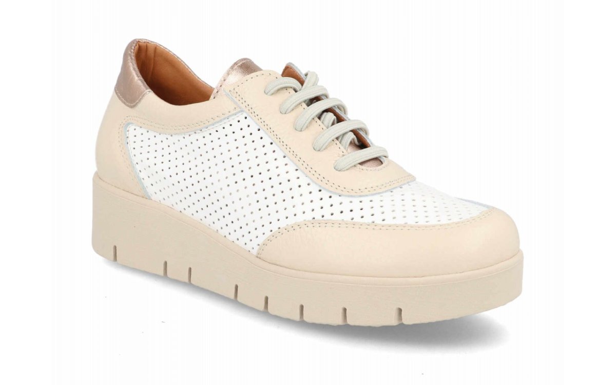 Deportiva de piel para mujer modelo 125 con picados láser y suela amortiguada - Imagen 4