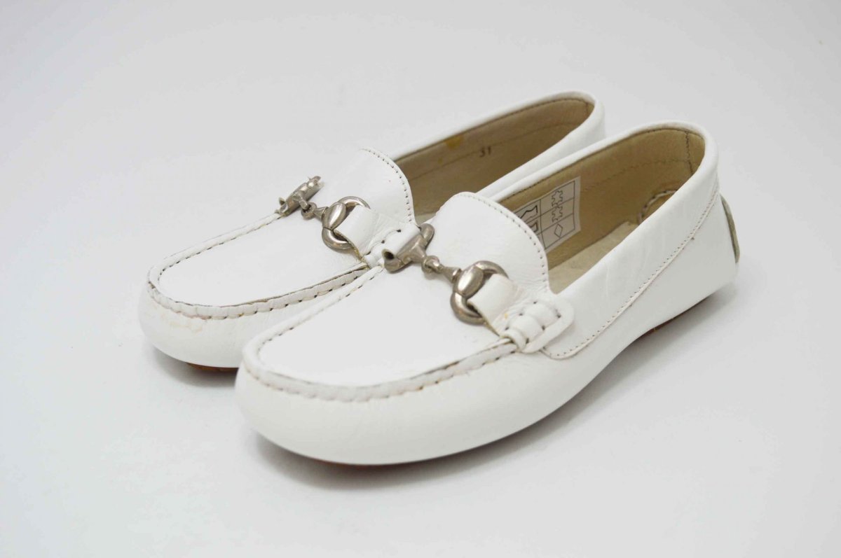 Mocasin blanco hebilla metalica - Imagen 3