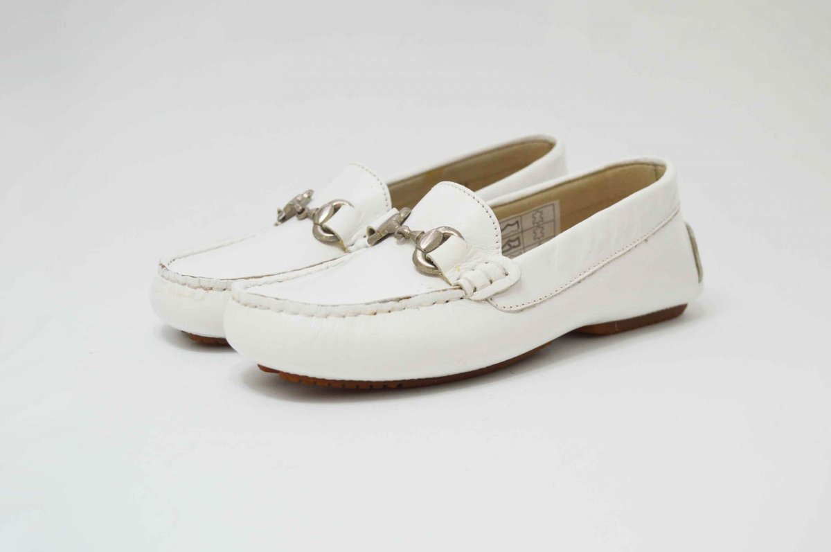 Mocasin blanco hebilla metalica - Imagen 2