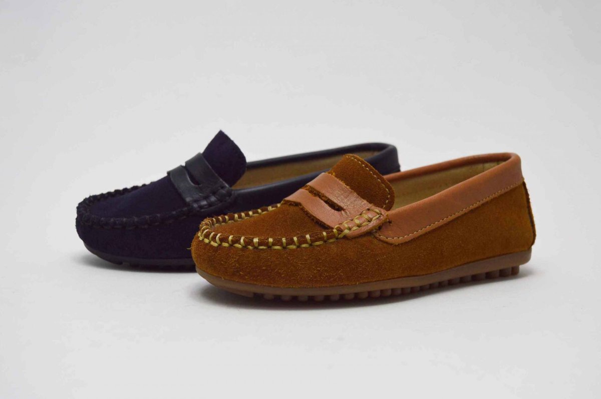 Mocasín en piel serraje combinado con napa niños