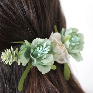 Pasador flores verde agua niña