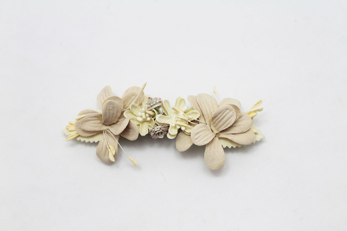Pasador dos flores hojas ramilletes niña - Imagen 5