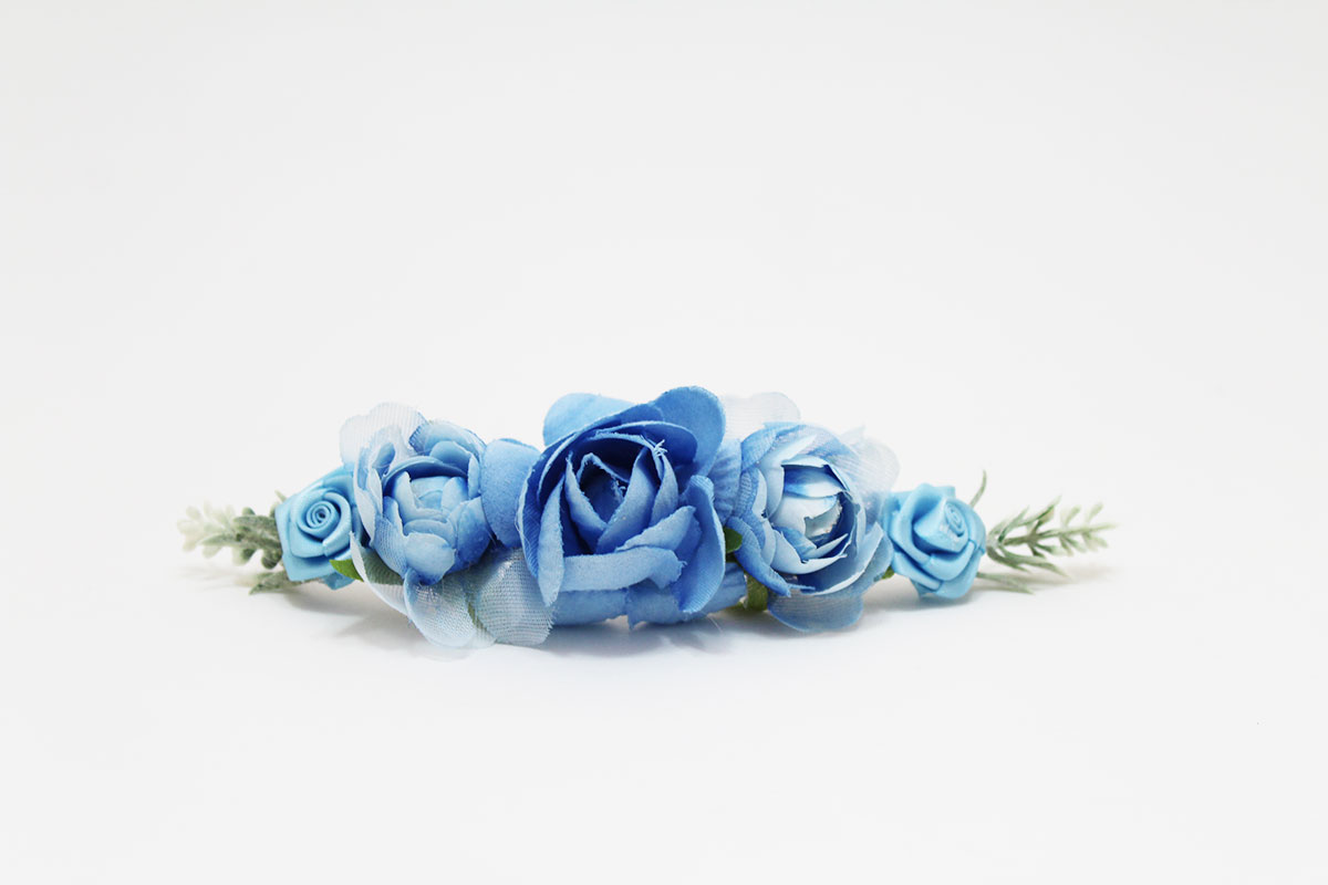 Pasador comunión flores azul niña - Imagen 5