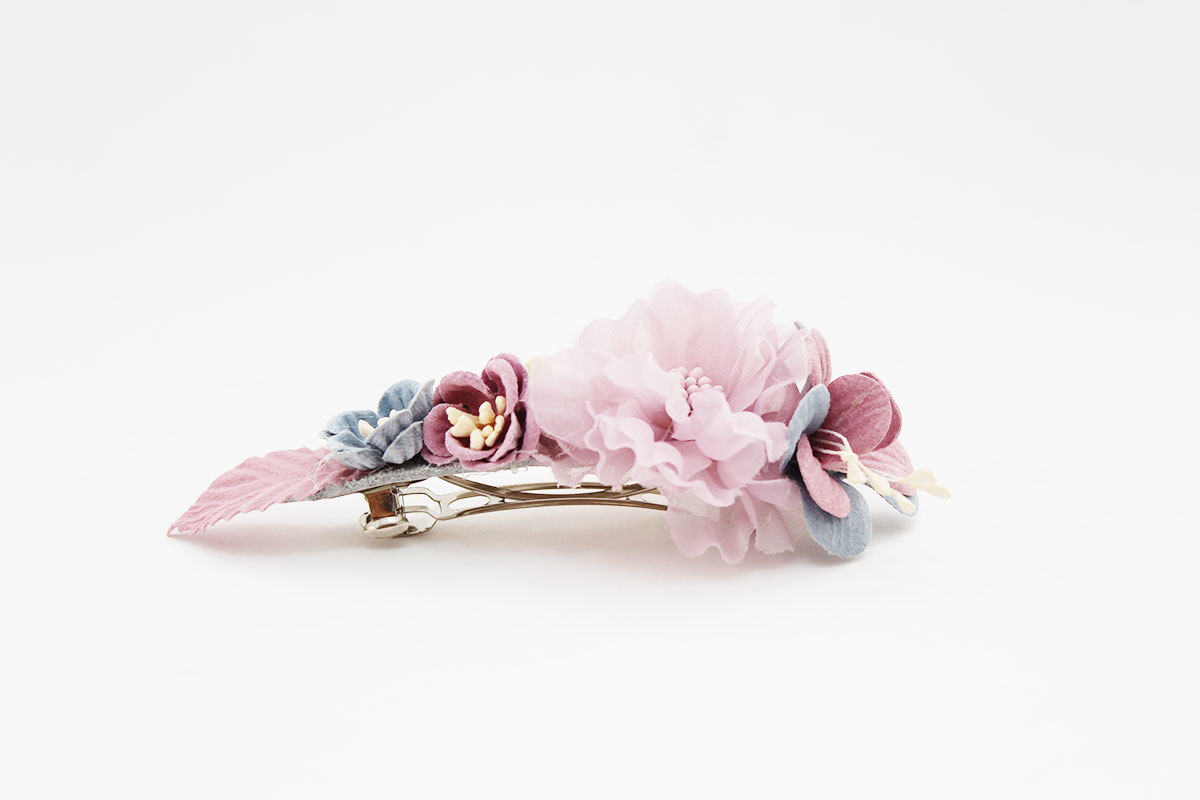 Pasador flores rosa palo y azul niña ceremonia - Imagen 8