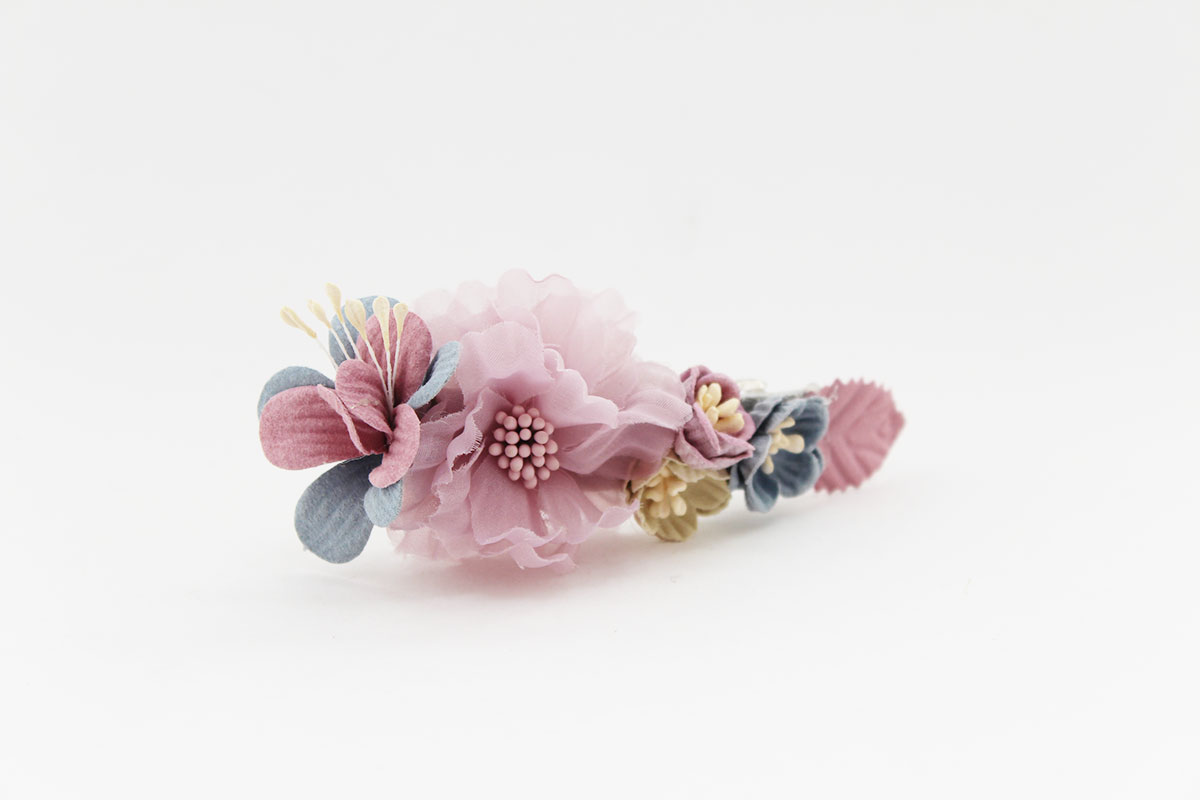 Pasador flores rosa palo y azul niña ceremonia - Imagen 9