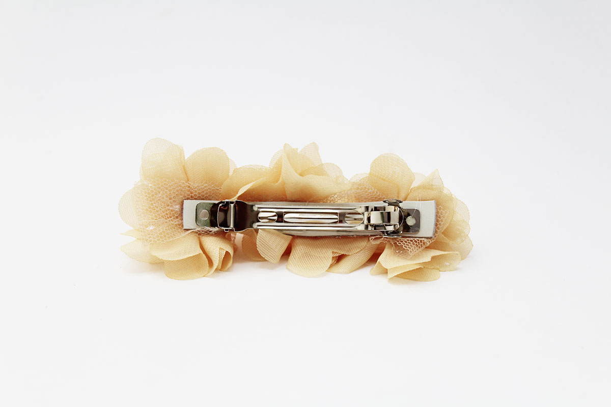 Pasador clip flores beige tostado niña - Imagen 6