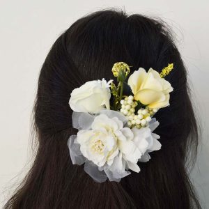 Broche/pasador flores beige niña