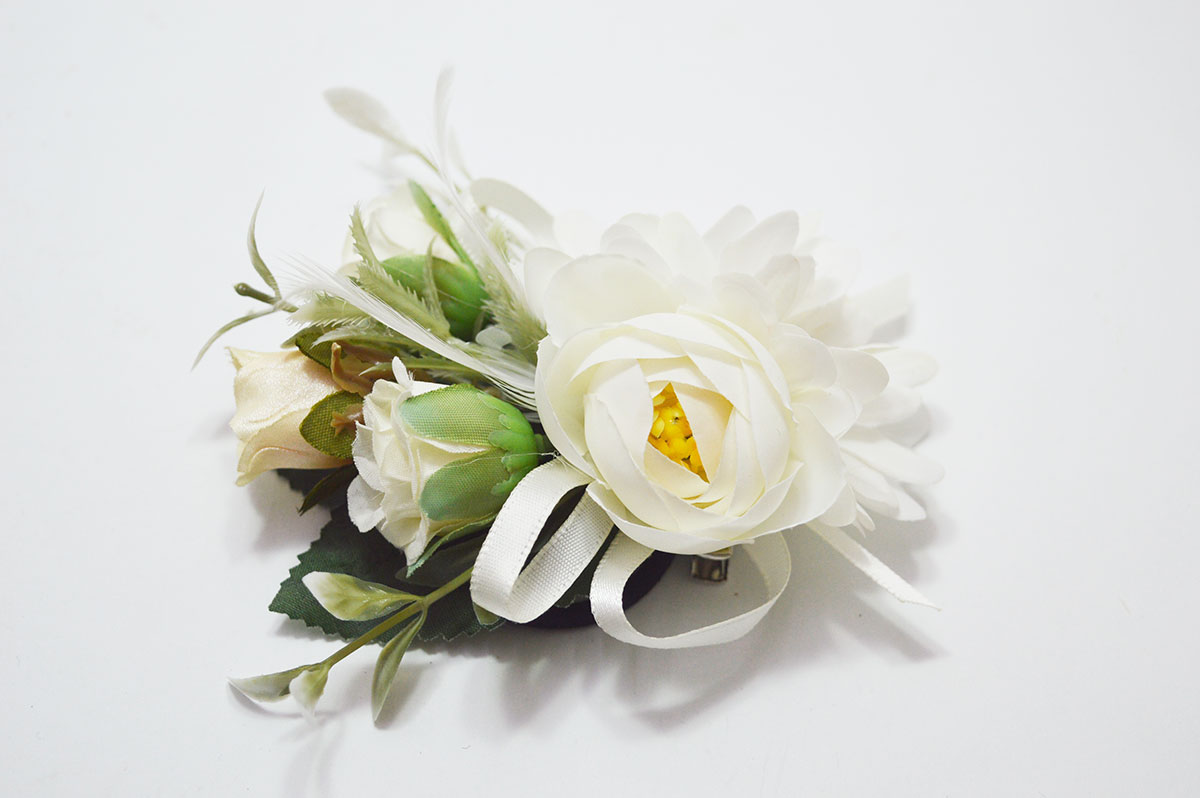Broche/pasador flores beige niña - Imagen 5