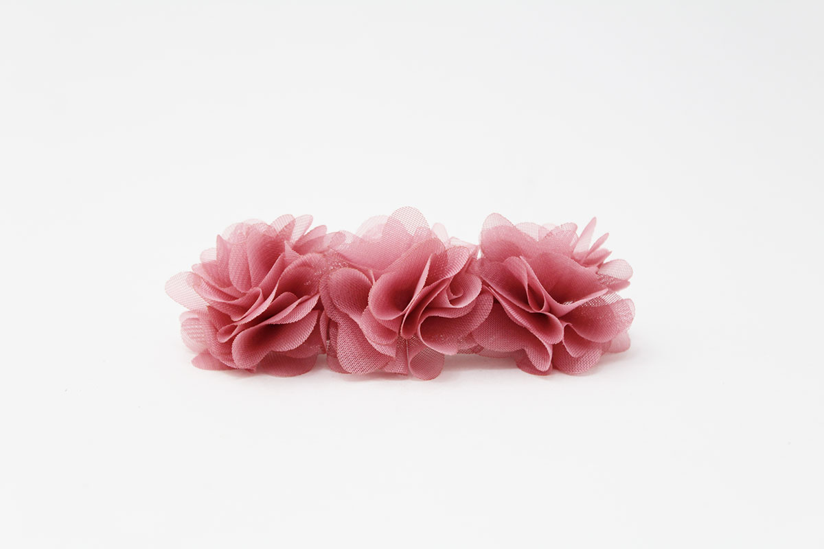 Pasador flores rosa ceremonia niña - Imagen 3