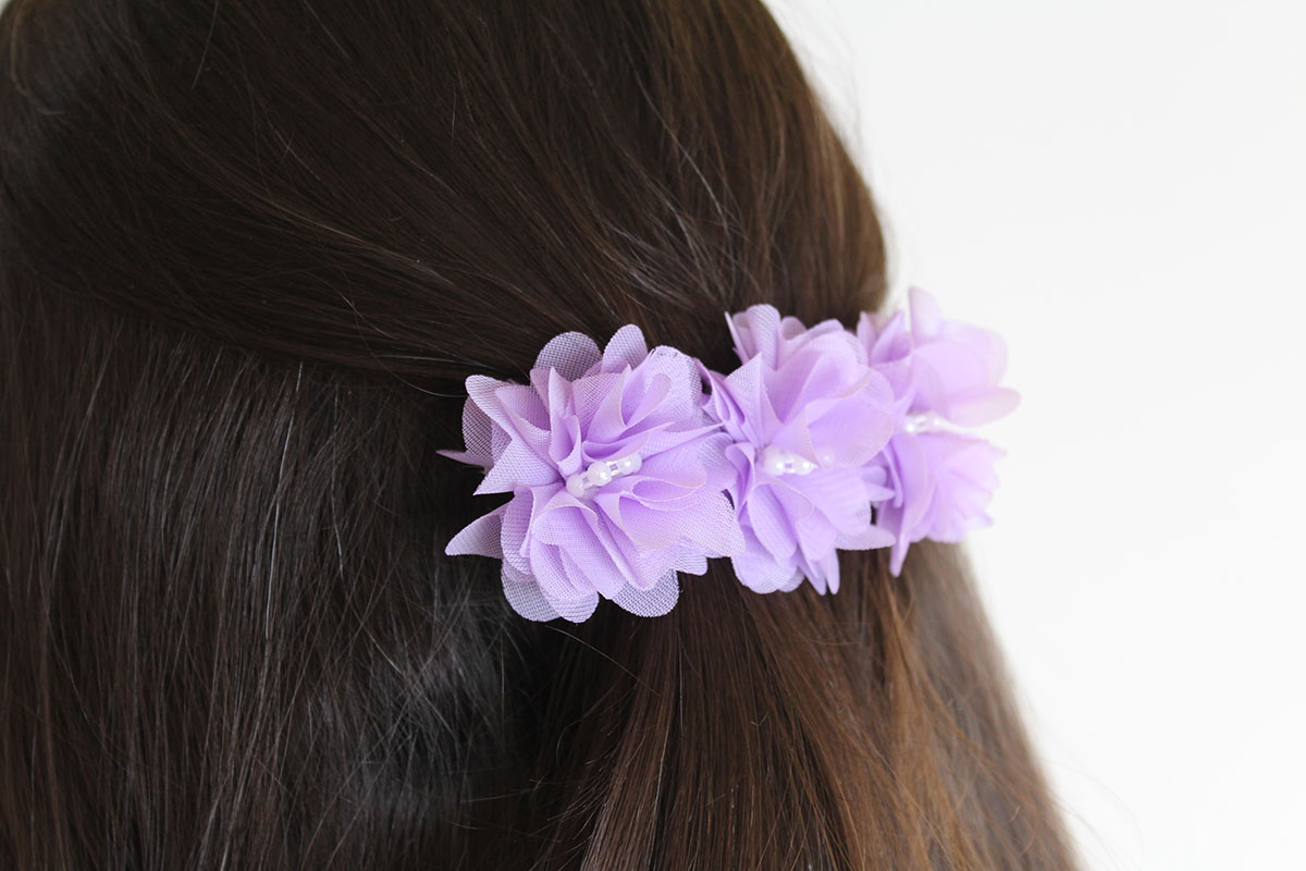 Pasador flores malva perla niñas - Imagen 4