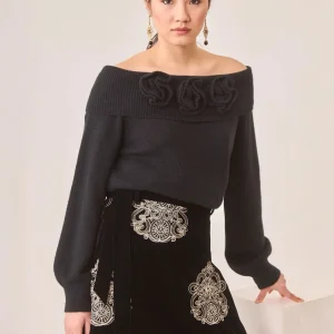 JERSEY CUELLO VUELTO FLORES NEGRO